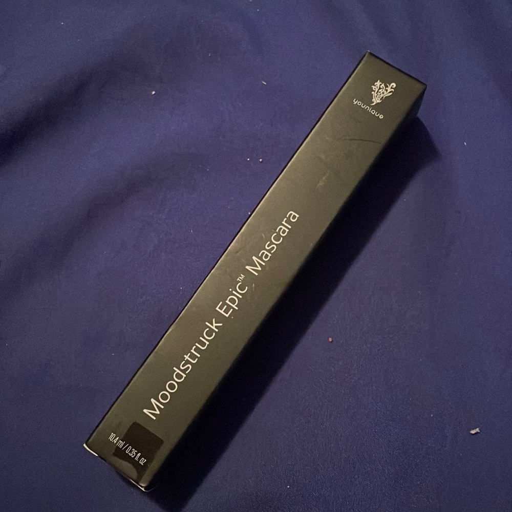 Moodstruck waterproof black mascara